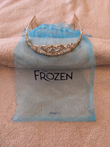 Tiara from Frozen - The Musical - Picture 2 of 6