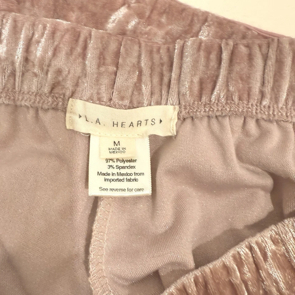 L.A. Hearts Women Velvet Shorts Size M champagne Color - Image 3 of 4