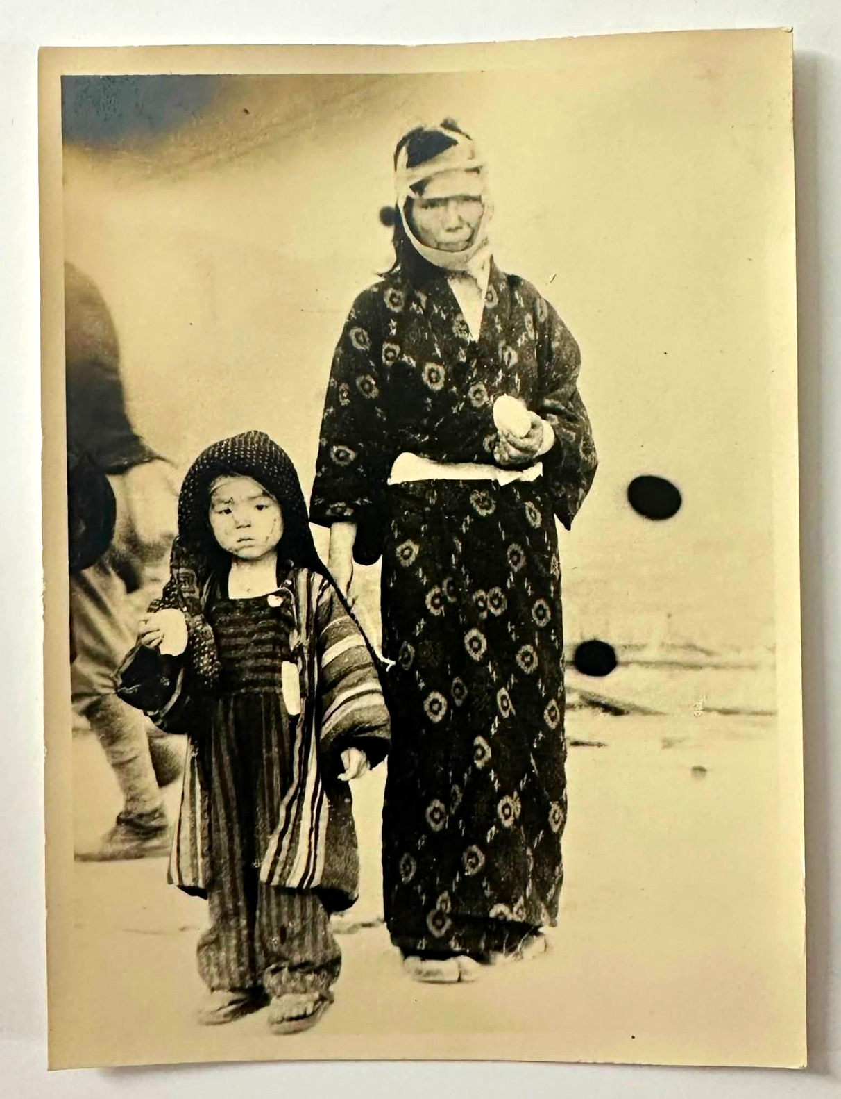 9 RARE Nagasaki Atomic Bomb Aftermath Photographs WW2 — YŌSUKE YAMAHATA — 1945