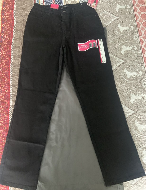 Lee Classic.Fit Black Knit Straight Leg Slimming  Size 12M New With Tag