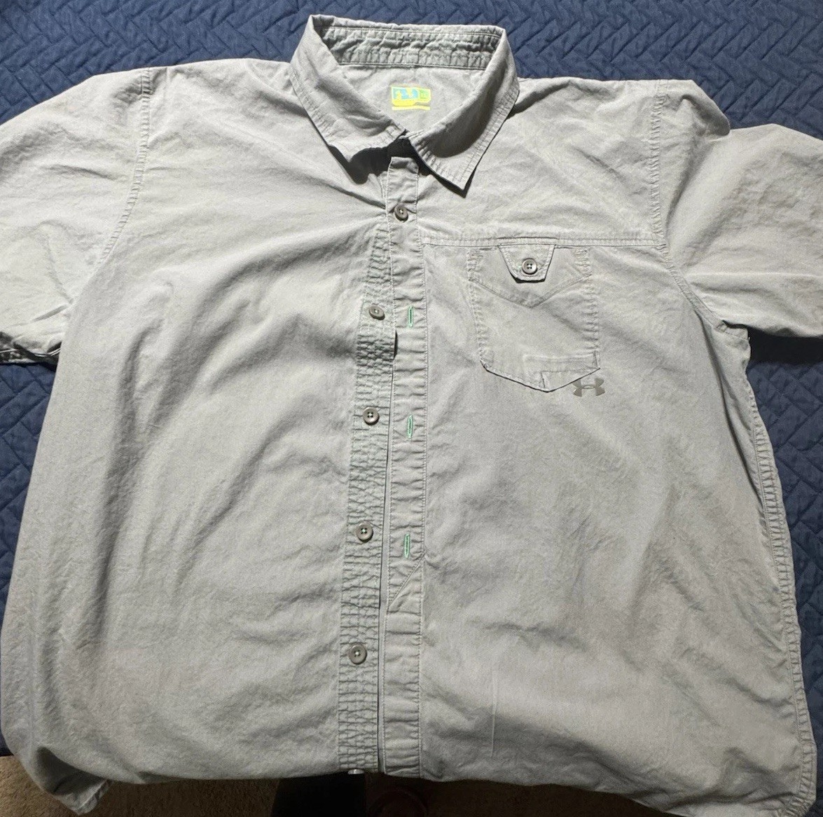 Under Armour MTN Mens XL Regular Gray Button Front Shirt Hiking Outdoors