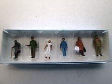 Preiser (HO 1:87) - Passengers w/Rail Policeman #14023 - New Item!!