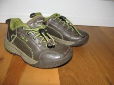 Teva Green Leather Hiking Trail Walking Low Top Draw cord Shoes boys 9