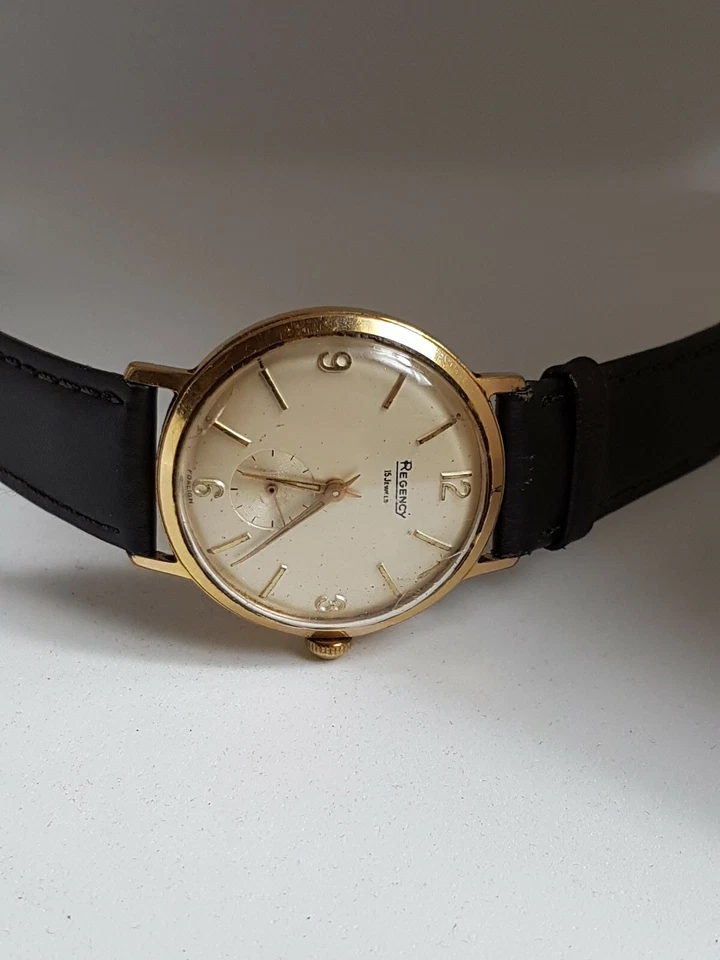 Hermoso reloj mecánico vintage enchapado en tono dorado Regency 15 joyas Foto 2 de 4