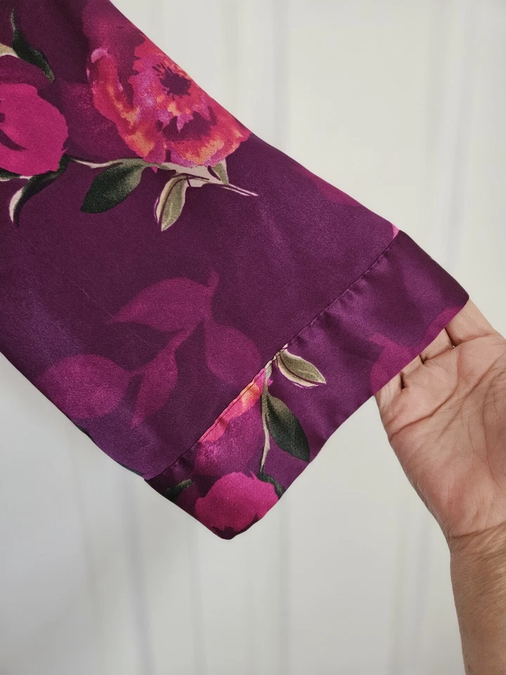 Bata sedosa con estampado floral púrpura Morgan Taylor hasta la rodilla talla XL bolsillos para cinturón Foto 3 de 4