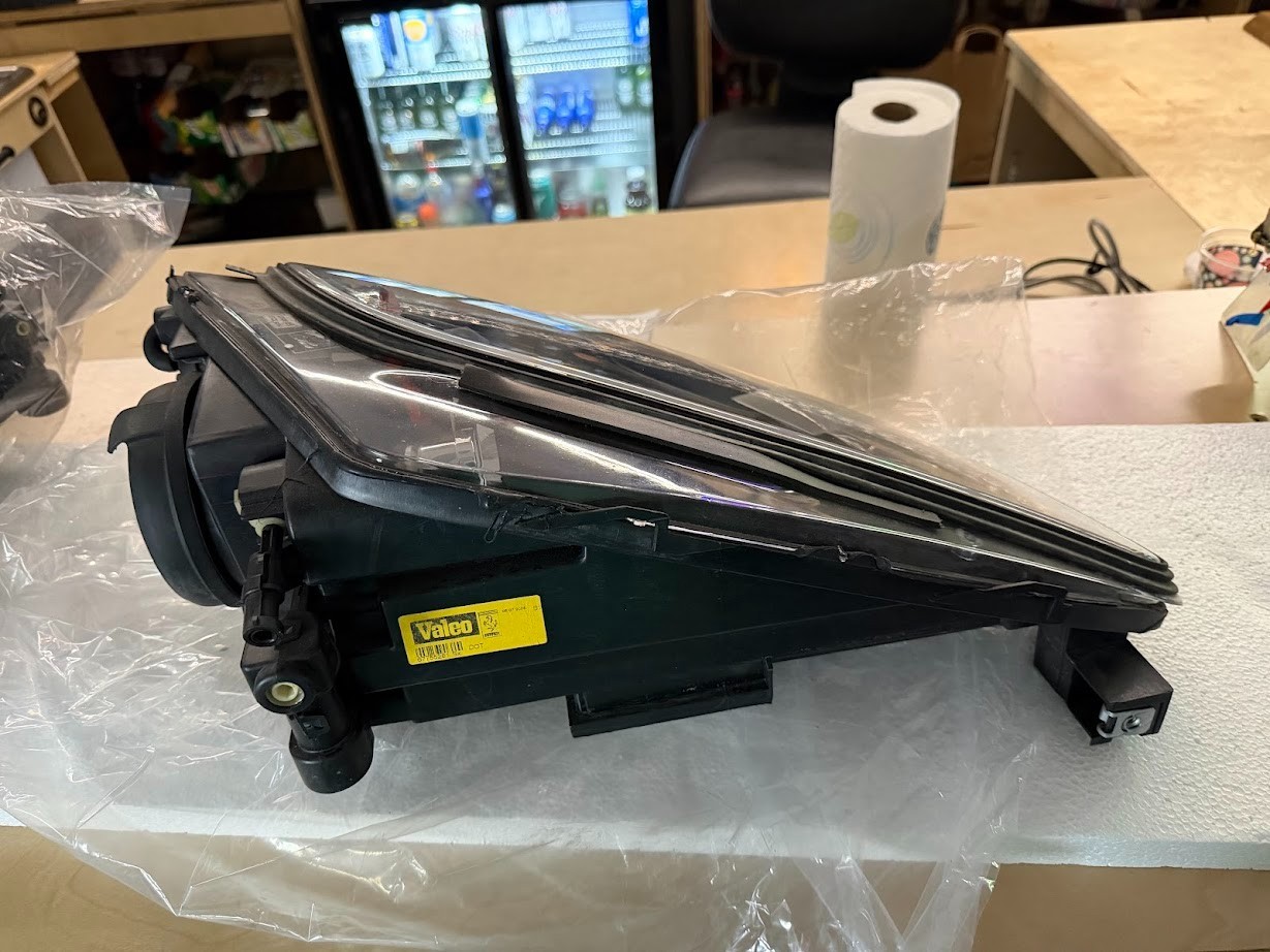PAIR FERRARI F430 OEM LEFT & RIGHT LH RH FRONT HEADLIGHTS 207608 207609