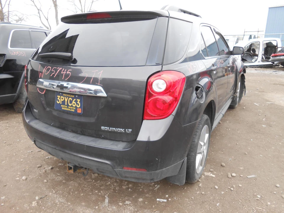 Brazo de control inferior inferior delantero derecho usado delantero se adapta a: Chevrolet Equinox 2013 delantero Foto 4 de 4