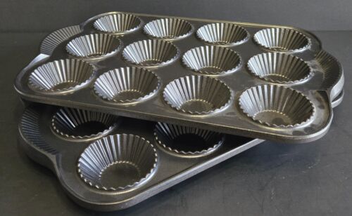 Nordic Ware Padella per torte o crostate 12 tazze in alluminio pressofuso - Foto 8 di 10