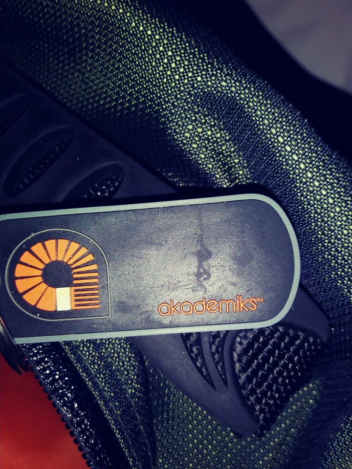 Bolsa de espera ajustable Akademiks Foto 4 de 4