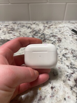 Apple AirPods Pro with MagSafe Wireless Charging Case - White