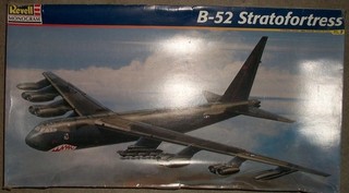 1998 1:72 Scale #85 5709 PLASTIC MODEL KIT of a B 52 STRATOFORTRESS by MONOGRAM