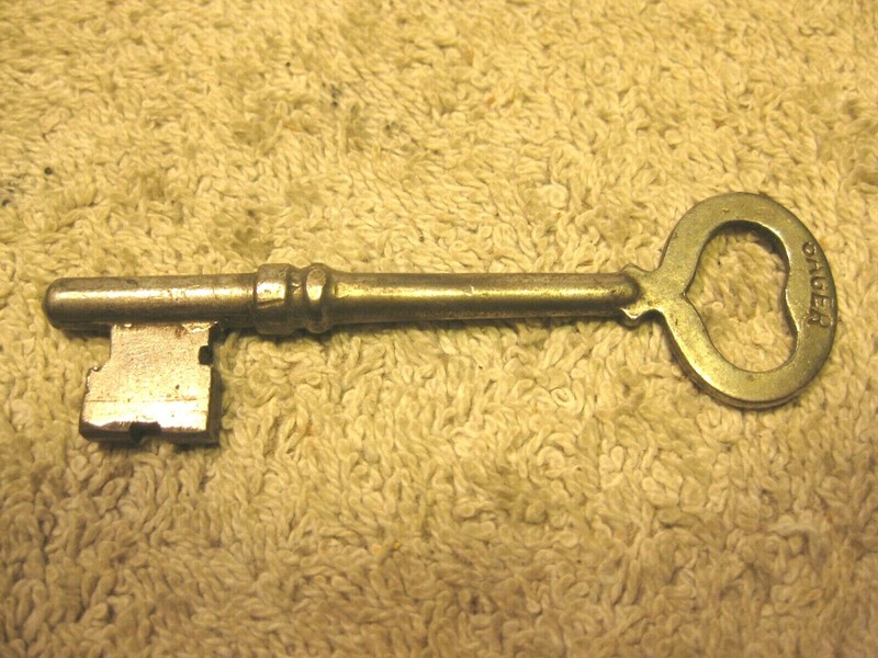 Antique vintage  Sager steel solid barrelll skelton key