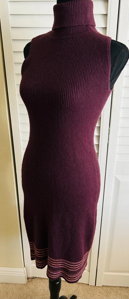 VICTORIA SECRET MODA INTERNATIONAL 紫色袖针织衫连衣裙 尺寸 M — 第 3/4 张图片