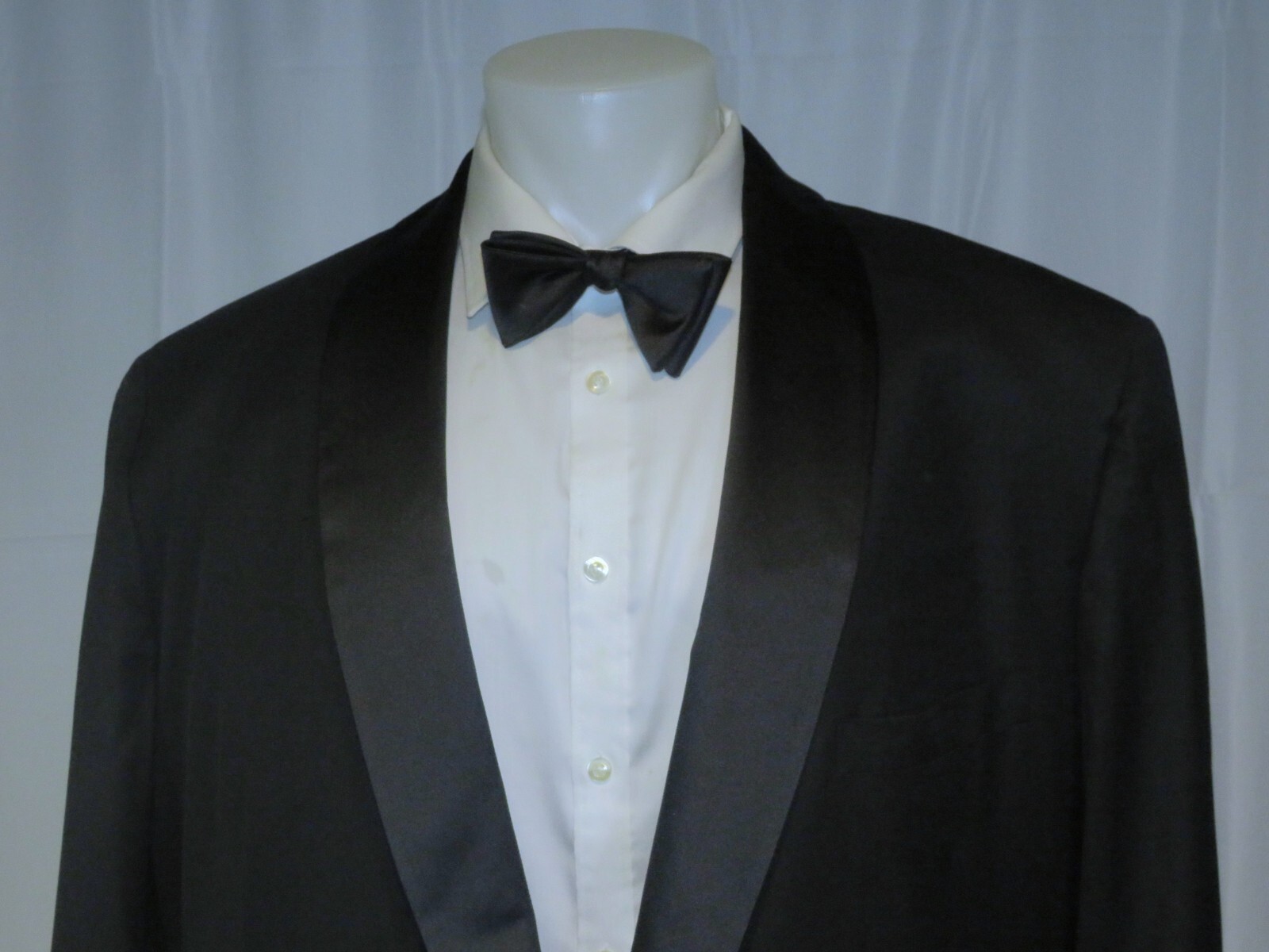 Tom James Bespoke Solid Black One Button Shawl Co… - image 4