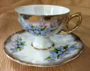Vintage Bone China Floral & Gold Gild Tea Cup & Saucer Lusterware - Unmarked