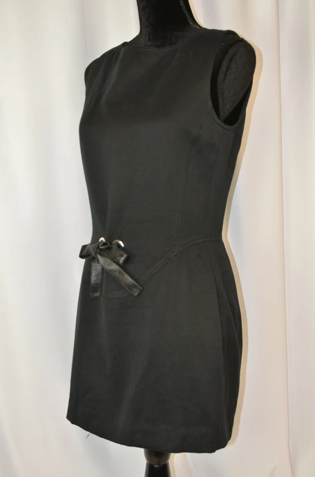 Женское платье Trussardi размер 4 кожаный бант без рукавов повседневное короткое текстурированное веселое - Изображение 4 из 4