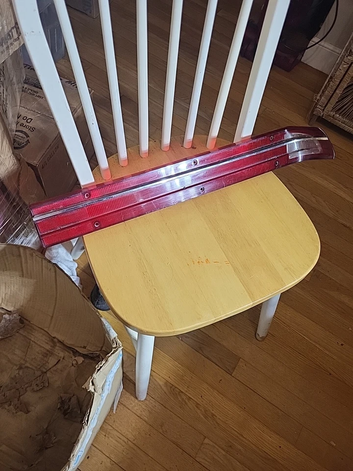 Chrysler New Yorker MoPar Pass 1970 70 LÁMPARA TRASERA LENTE OEM Sae Stiar-70 canales  Foto 2 de 4