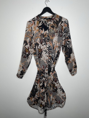 Ilse Jacobsen Midi Hemdblusenkleid Gr. 40 UK 14 bedruckt kragenlos Knopfleiste Gürtel