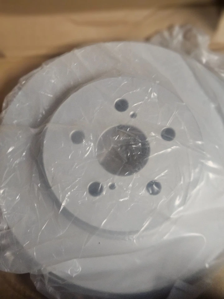 Kit de pastillas de freno y rotor delantero trasero R1 Concepts Toyota Prius Prime 2020-21 Foto 3 de 4