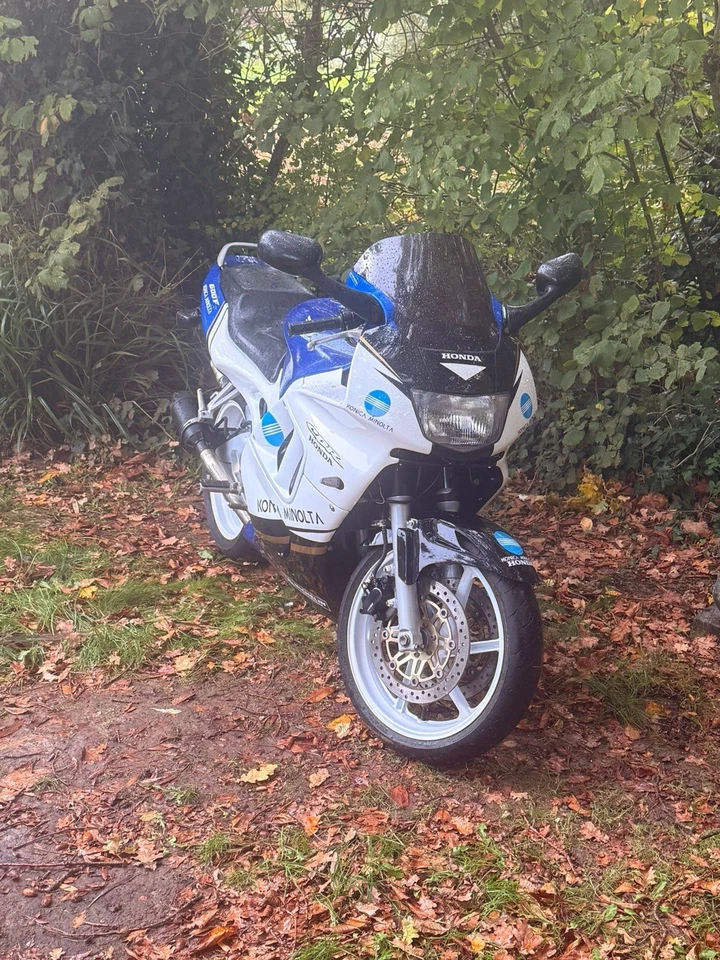 Honda CBR 600 F3 1997 29030 Miles. - Image 2 of 4