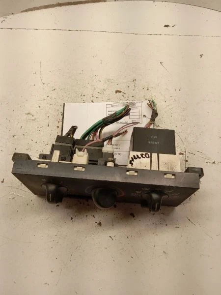 Controle de temperatura dianteiro Gxe com AC traseiro compatível com 99-02 QUEST 1132179 - Imagem 2 de 4