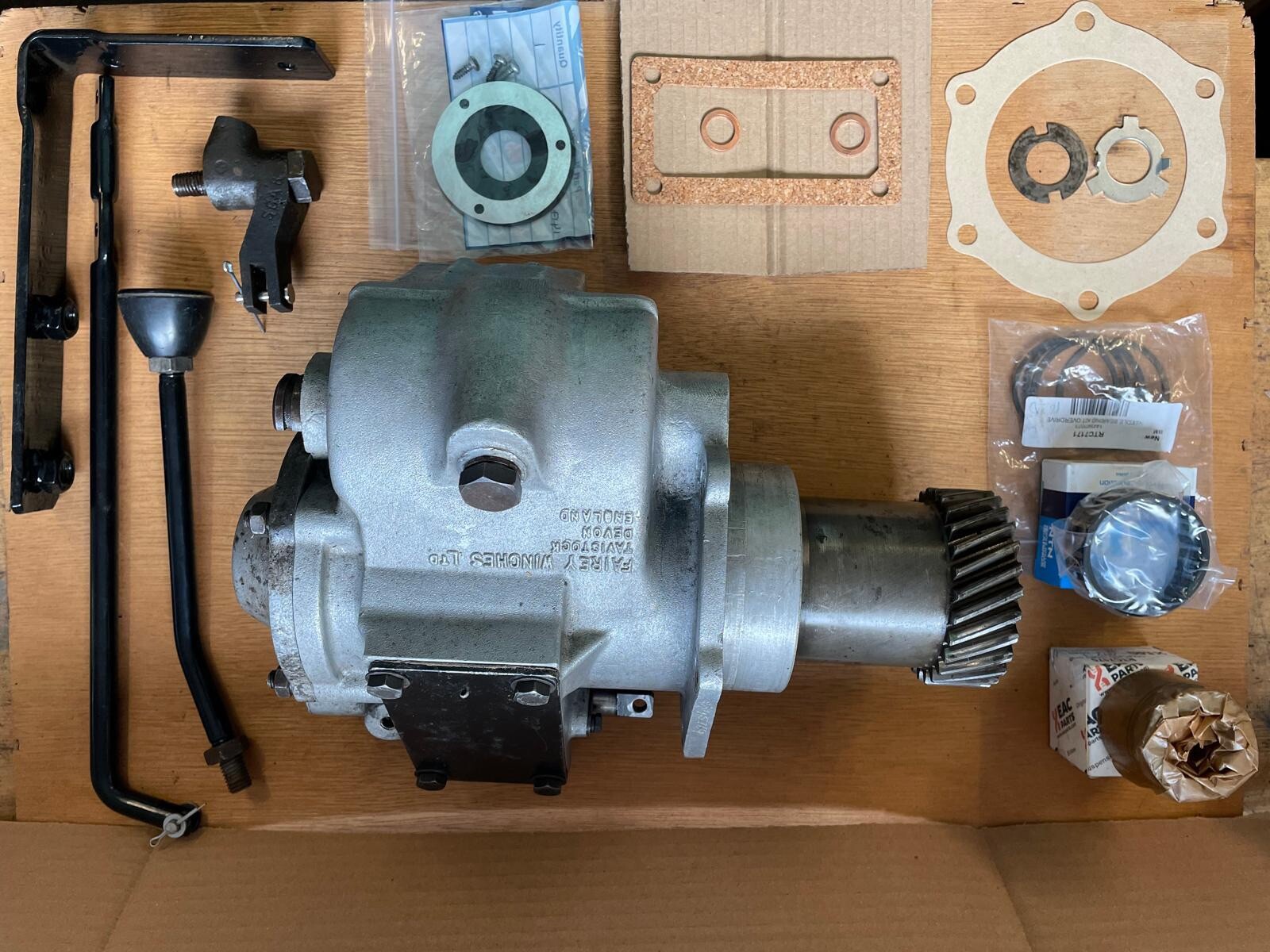 Land Rover Series 1/2/2A/3 Fairey Overdrive with linkages With New