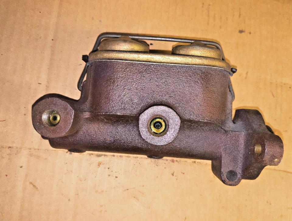 1967-1970 Chevelle Nova Camaro GTO Skylark Cutlass Brake Master Cylinder 5452310 - Imagen 2 de 4