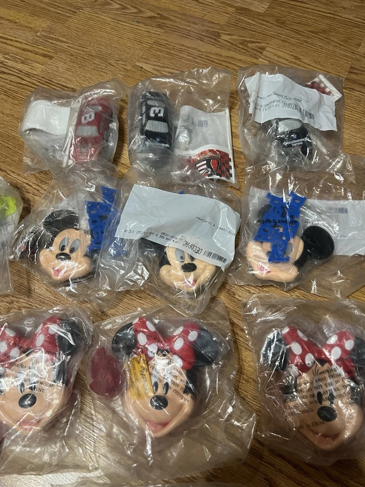 Disney Cake Toppers Decopak Mickey Minnie - Image 2 of 4