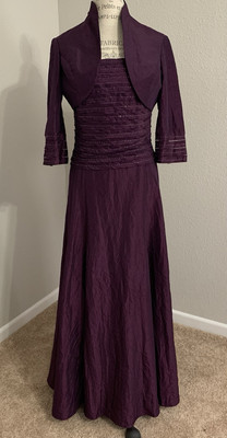 T Carolyn Fashion Formal Dress Size 8 Purple Removable Jacket