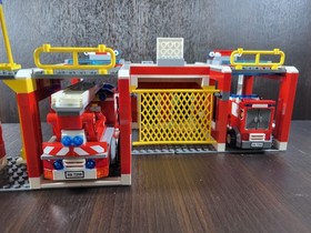 Lego City Set #7208 - Fire Station Released in 2010, 100% Complete w/Manuals