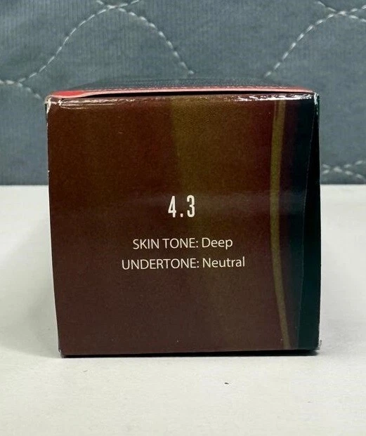 Smashbox Studio Skin 24 Hour Wear Hydrating Foundation, 1 fl. oz. - Shade: 4.3 - Image 2 of 4