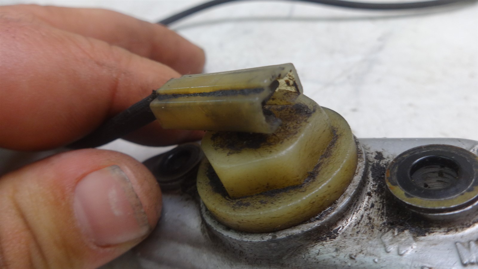 1980 Suzuki GS850 GS 850 SM303B. Engine oil pressure sensor eBay