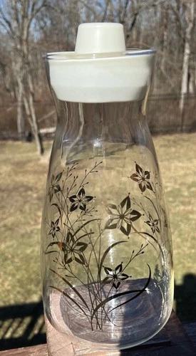 Vintage PYREX Glass Carafe Pitcher Juice Gold Floral Atomic Flowers with Lid