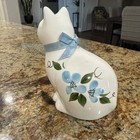 VTG Artistic Gifts Inc Ceramic White Cat Blue Flowers Figurine Hand Painted 1988 — photo 5