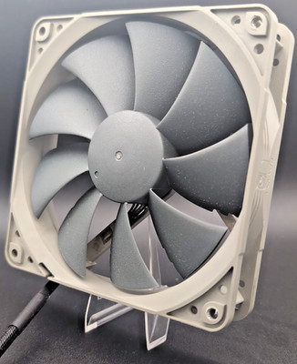Noctua NF-P12 redux-1700 PWM 120mm Cooling Fan 4-Pin 1700 RPM