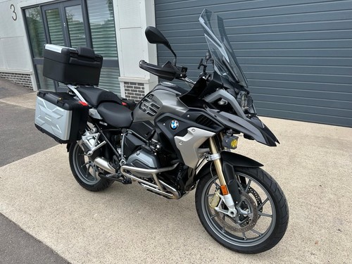 BMW R1200 GS TE 2017 - FULL BMW LUGGAGE - VERY CLEAN EXAMPLE - Picture 2 of 20