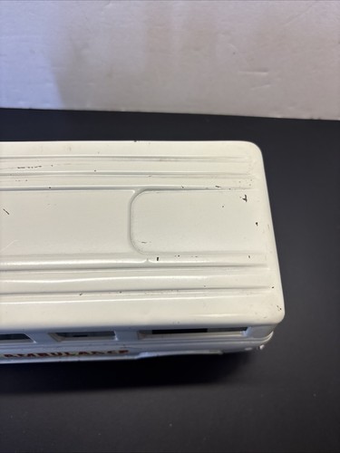Vintage Pressed Steel Nylint Ford Econoline Ambulance Van - Picture 9 of 14