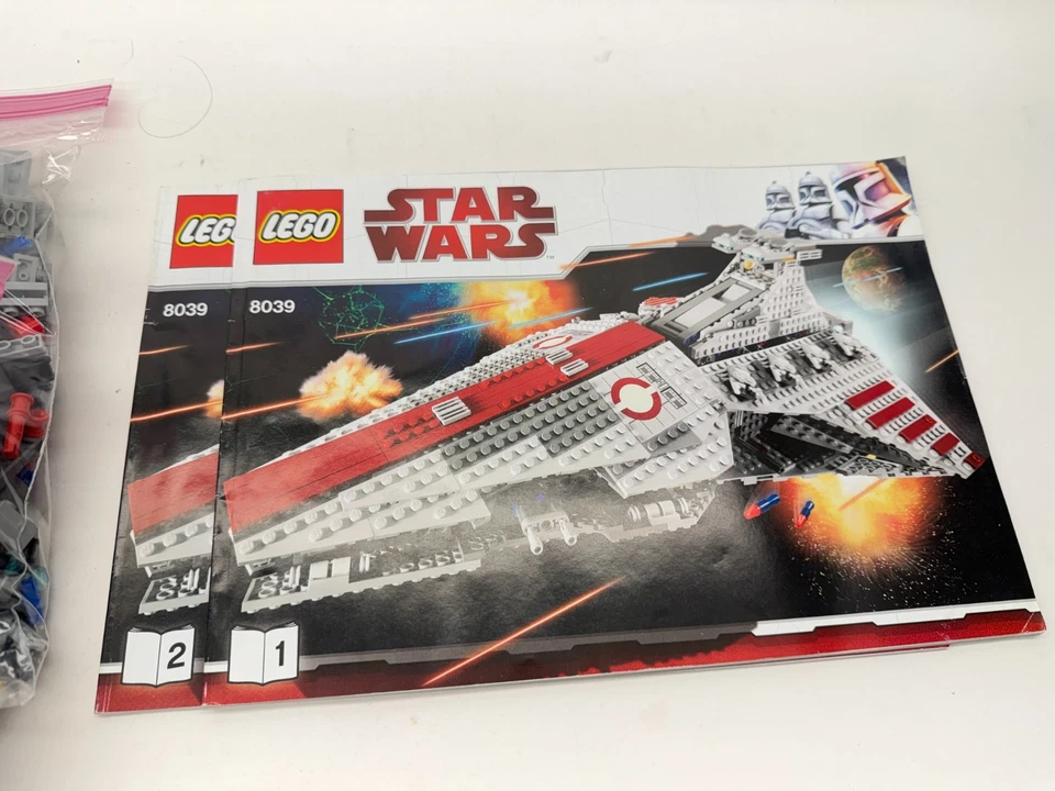 LEGO Star Wars: Venator-Class Republic Attack Cruiser (8039) 100% полный комплект - Изображение 2 из 4