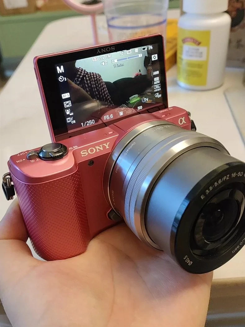 Preços baixos em Câmeras digitais Sony A5000 Branco | eBay