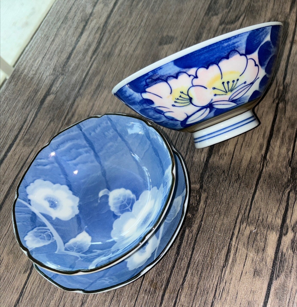 有馬焼　TAKAHASHI sanfrancisco Takahashi San Franciso Small Blue Floral Ceramic Rice/Dip Bowl