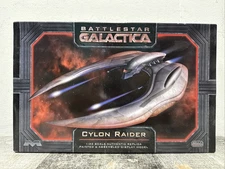 Battlestar Galactica Cylon Raider Replica 1:32 Scale Model Moebius