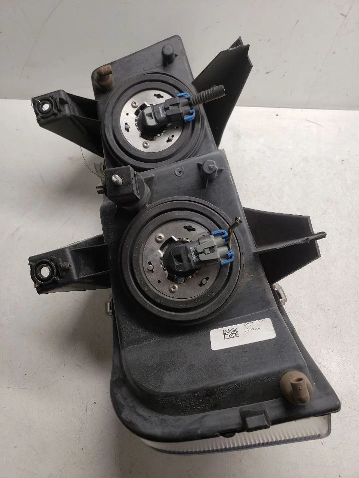 Faro izquierdo del conductor compuesto para 03-23 EXPRESS 2500 VAN 1417454 Foto 3 de 3