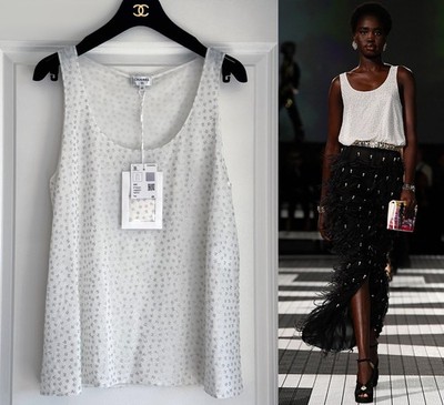 NWT 24C CHANEL  WHITE SILVER STARS CC SLEEVELESS TOP SHIRT  BLOUSE 40