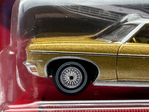 Auto World Luxury Cruisers 1970 Chevrolet Impala, Gold, 1:64, NIB - Picture 6 of 12