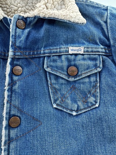 VINTAGE Wrangler Rainbow Tag Kid Denim Trucker Sherpa Chore Barn Jean Jacket - Picture 20 of 22