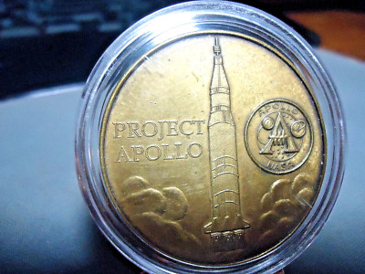JULY 16,1968 - PROJECT APOLLO / APOLLO VIII - TOKEN IN AIR TIGHT HOLDER ...
