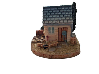 Gordon's Potting Shed Ornament by Lyons Tetley Ltd (1995) Vintage, 5 cm