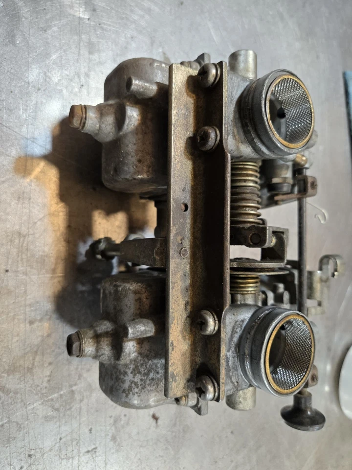 Conjunto completo de carburador Suzuki GS300L OEM Foto 3 de 4