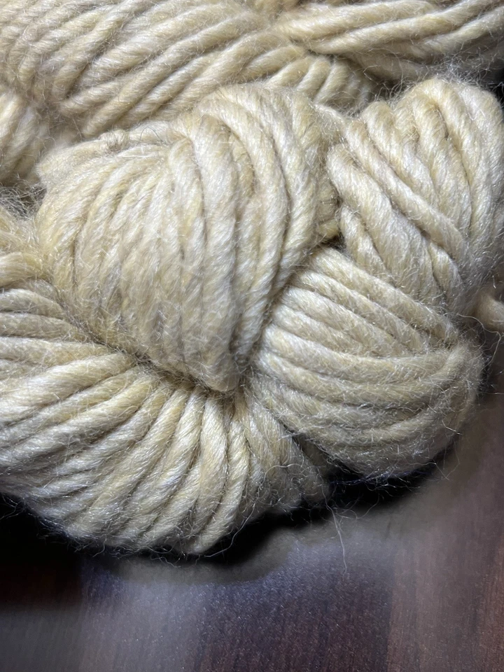 FIO MIRASOL SULKA LÃ ALPACA SEDA BEGE # 216. 50 gr/ 155yds cada. Conjunto de 3 - Imagem 4 de 4