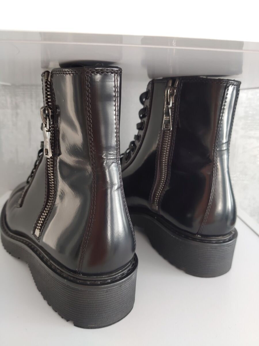 Prada Womens Combat Two Zip Lace Up Ankle Boots Black Patent Prada Womens Combat Two Zip Lace Up Ankle Boots Black Patent